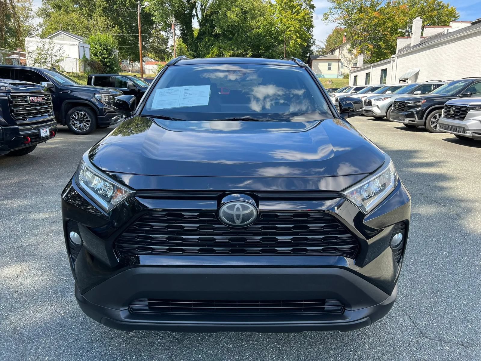 Used 2021 Toyota RAV4 XLE Premium FWD image 17