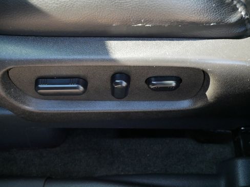 Used 2014 Ford Explorer XLT w/ Equipment Group 202A image 20