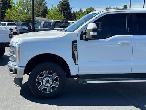Used 2023 Ford F250 Lariat w/ FX4 Off-Road Package AWD/4WD image 4
