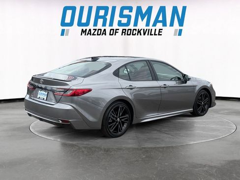 Used 2025 Toyota Camry XSE image 6