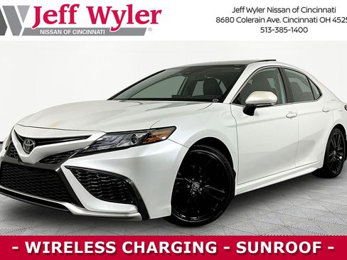 Used 2022 Toyota Camry XSE w/ Carpet Mat Package (TMS) AWD/4WD image 1