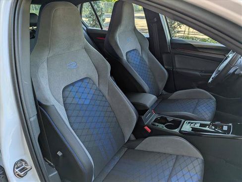 Certified 2025 Volkswagen Golf w/ Euro Style Package AWD/4WD image 13