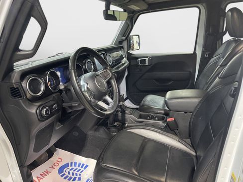 Used 2023 Jeep Wrangler Unlimited Sahara image 3