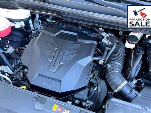 Used 2024 Kia Carnival LX image 30