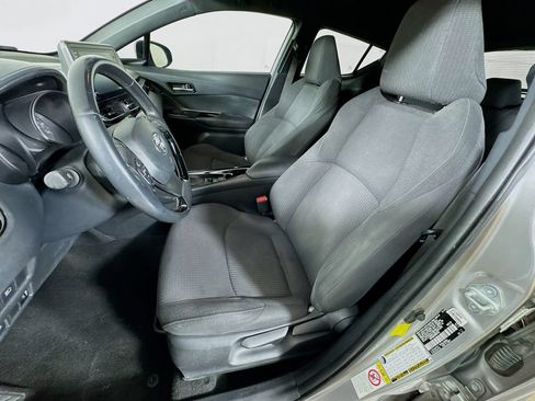 Used 2019 Toyota C-HR XLE FWD image 24
