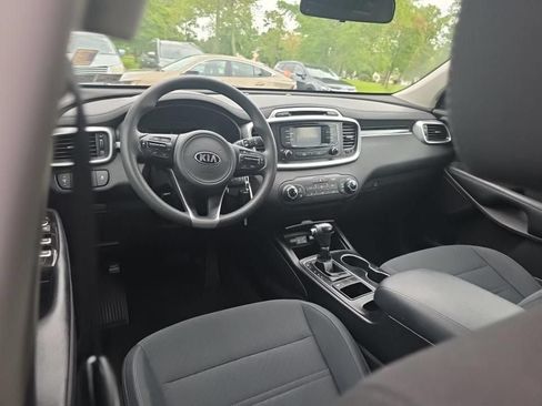 Used 2018 Kia Sorento L FWD image 9