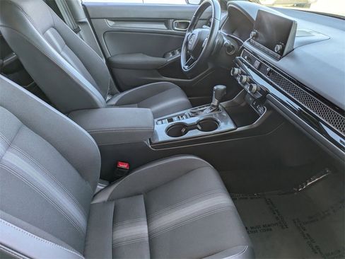Used 2025 Honda Civic Sport image 29