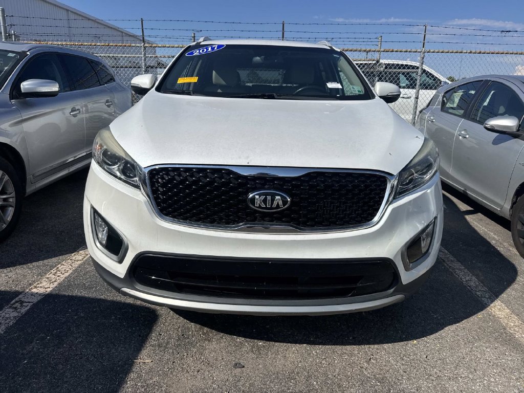 Used 2017 Kia Sorento EX w/ EX Premium Package FWD image 3