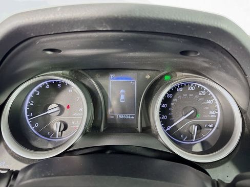 Used 2021 Toyota Camry LE image 33