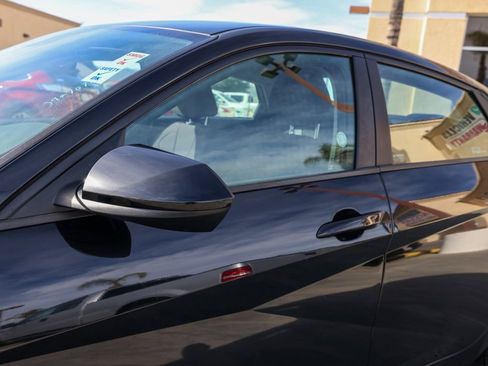 Used 2021 Hyundai Elantra SEL image 14