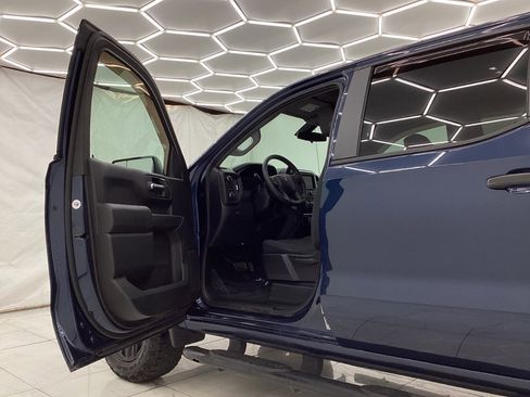 Used 2020 Chevrolet Silverado 1500 Custom Trail Boss w/ Custom Convenience Package image 18