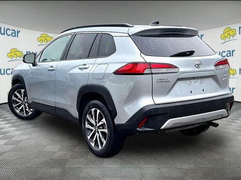 Certified 2025 Toyota Corolla Cross XLE AWD/4WD image 4