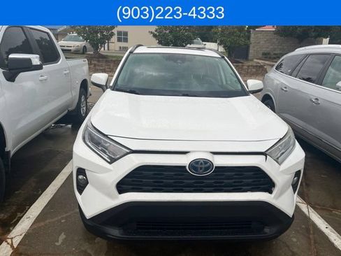 Used 2019 Toyota RAV4 XLE w/ Convenience Package AWD/4WD image 12