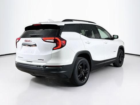 Used 2024 GMC Terrain AT4 AWD/4WD image 31