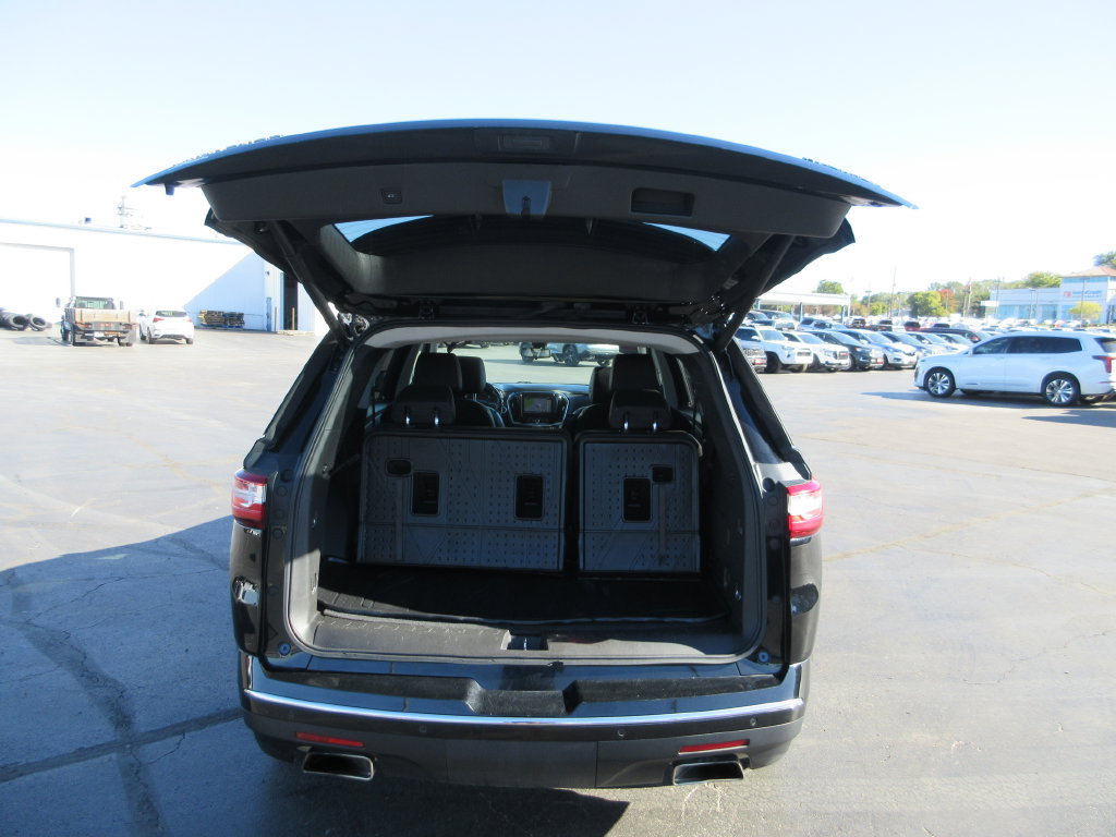 Used 2019 Chevrolet Traverse Premier w/ Driver Confidence II Package FWD image 7
