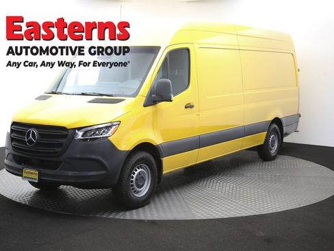 Used 2021 Mercedes-Benz Sprinter 2500 w/ Acoustic Package image 52