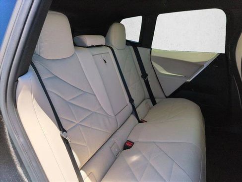 Used 2024 BMW iX xDrive50 w/ Premium Package AWD/4WD image 22