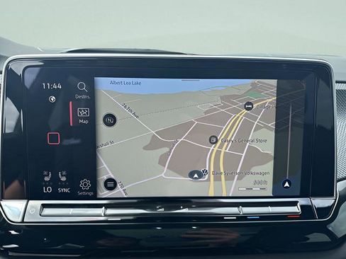 Certified 2025 Volkswagen Atlas Cross Sport SEL Premium R-Line image 13