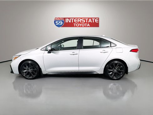 Certified 2023 Toyota Corolla SE FWD image 4