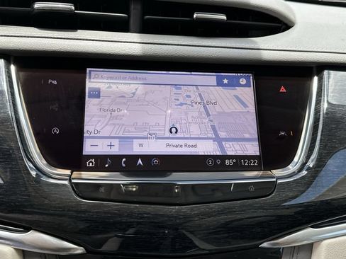 Used 2023 Cadillac XT6 Premium Luxury FWD image 24