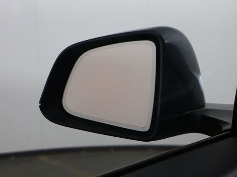 Used 2023 Tesla Model Y 2WD image 44