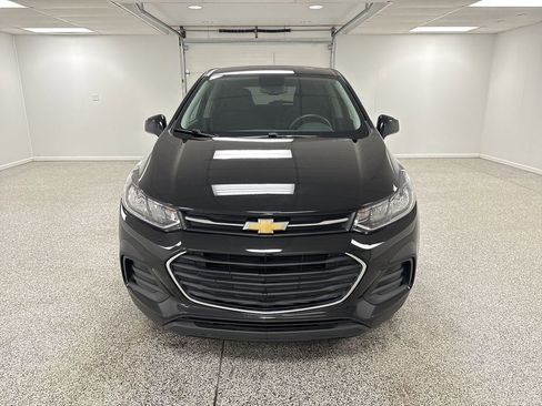 Used 2022 Chevrolet Trax LS w/ Tint and Cruise Package image 3