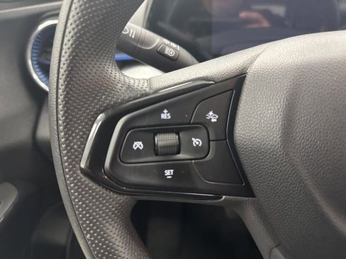 Used 2024 Chevrolet Trax LT image 11