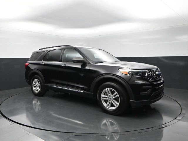 Used 2020 Ford Explorer XLT w/ Comfort Package AWD/4WD image 1