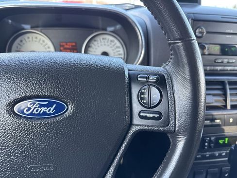 Used 2007 Ford Explorer Sport Trac Limited image 19