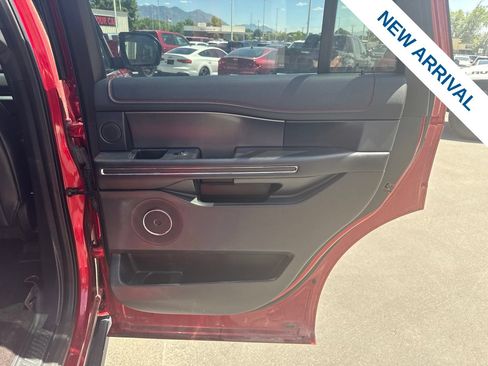 Used 2019 Ford Expedition Limited w/ Equipment Group 303A AWD/4WD image 13