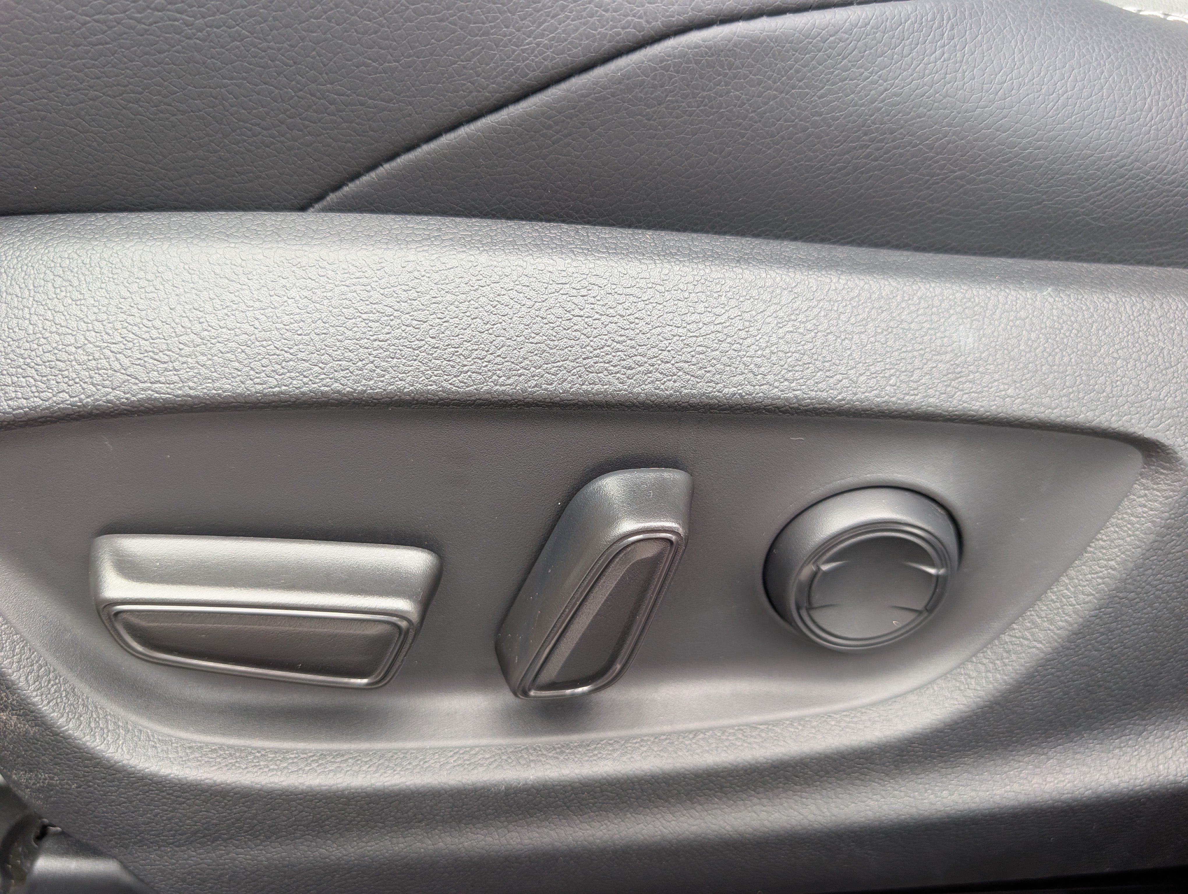 Used 2024 Toyota Corolla XSE FWD image 19