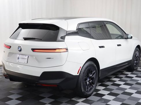 Used 2025 BMW iX xDrive50 image 19