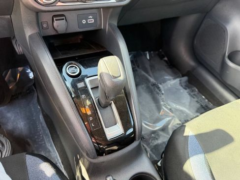 Used 2024 Nissan Versa SV FWD image 27