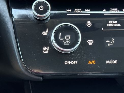 Used 2023 INFINITI QX60 Luxe AWD/4WD image 22