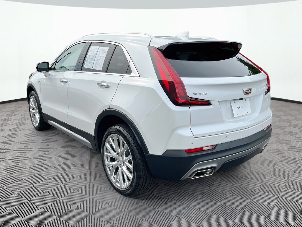 Certified 2023 Cadillac XT4 Premium Luxury FWD image 8