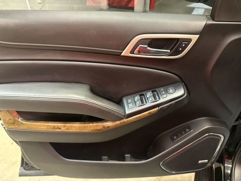 Used 2016 GMC Yukon Denali w/ Open Road Package AWD/4WD image 15