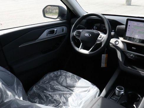New 2026 Ford Explorer Active AWD/4WD image 11