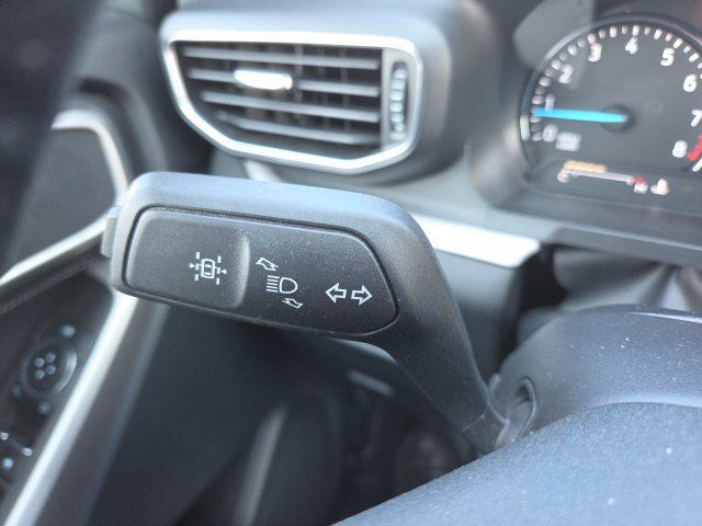 Used 2024 Ford Explorer XLT w/ Equipment Group 202A RWD image 39