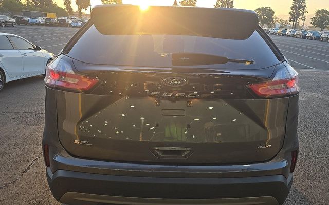 Used 2024 Ford Edge SEL AWD/4WD image 5