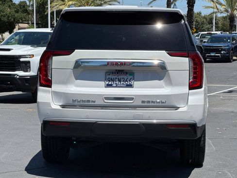 Used 2024 GMC Yukon XL Denali w/ Advanced Technology Package AWD/4WD image 4