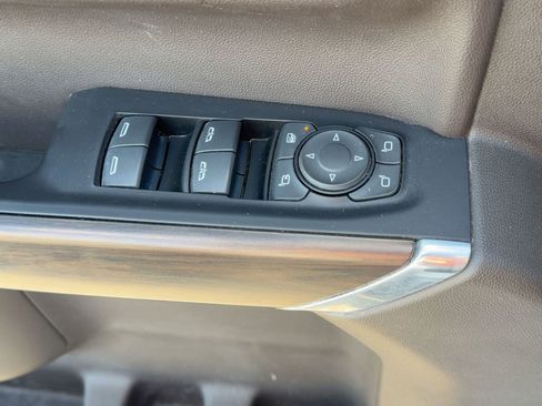 Used 2019 GMC Sierra 1500 SLT image 11