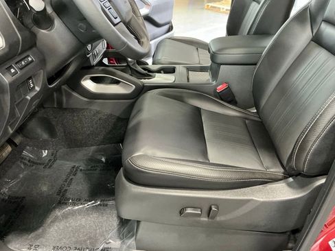 Used 2024 Nissan Frontier SL w/ Technology Package image 13