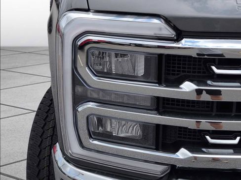 New 2025 Ford F250 Lariat w/ Lariat Ultimate Package image 3