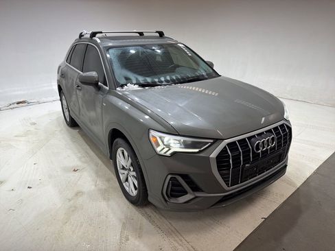 Used 2022 Audi Q3 2.0T Premium Plus image 2