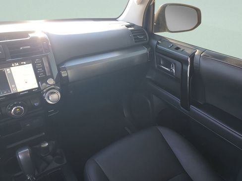 Used 2020 Toyota 4Runner TRD Off-Road Premium w/ Moonroof Package image 11