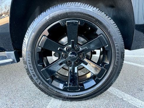 Used 2019 Chevrolet Tahoe Premier image 36