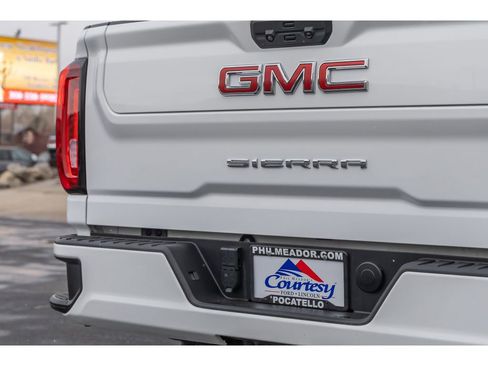 Used 2022 GMC Sierra 2500 AT4 w/ Gooseneck/5TH Wheel Package image 29