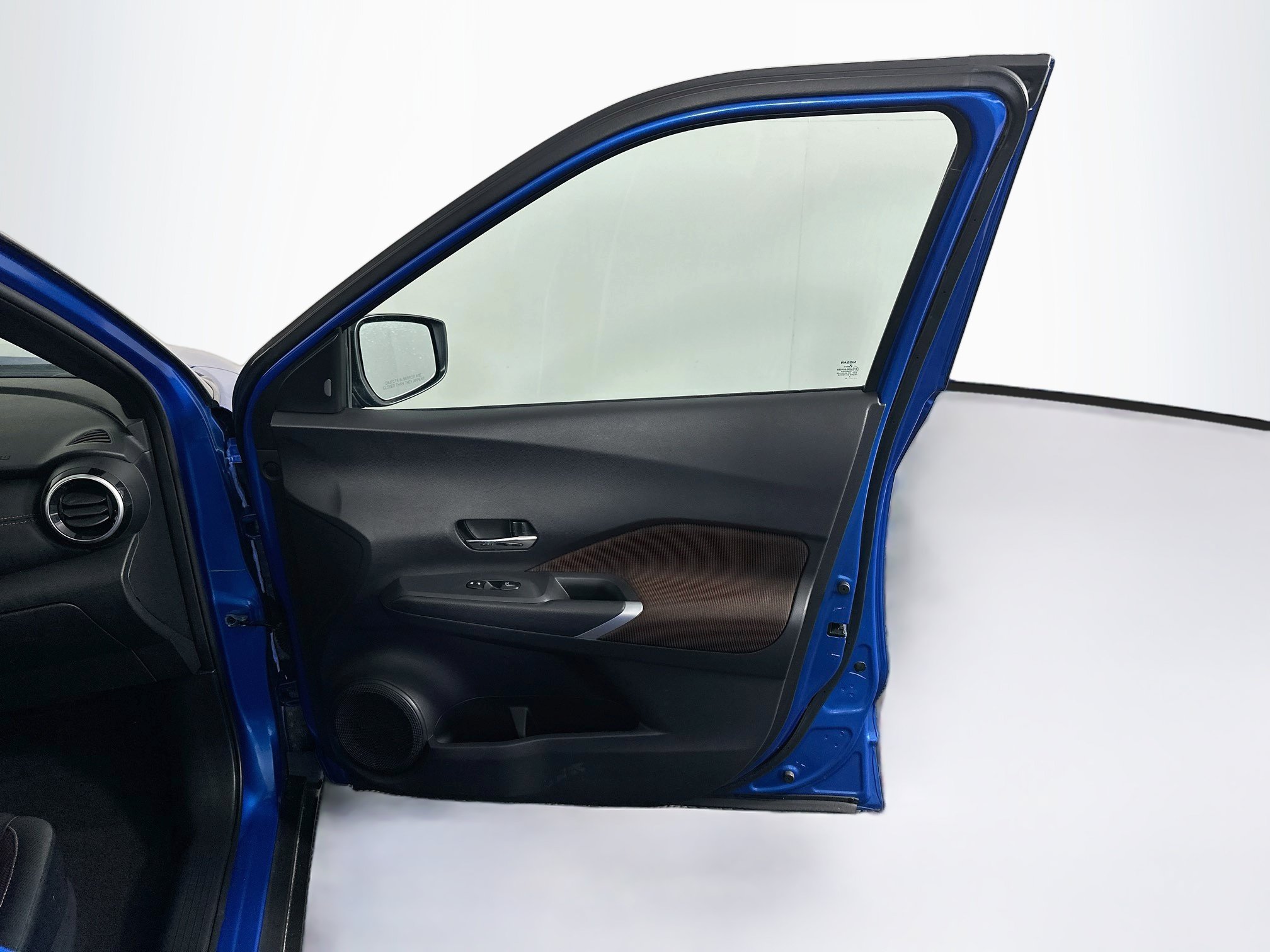 Used 2024 Nissan Kicks SR FWD image 31
