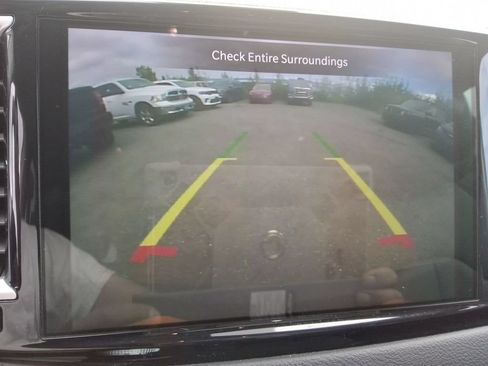 Certified 2023 Chrysler Pacifica Touring-L FWD image 16