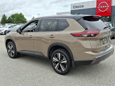 New 2025 Nissan Rogue SL w/ Tech Package image 8